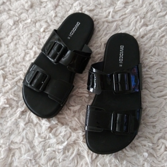 H&M Shoes - NWOT H&M black slides 8 H&M Shoes - NWOT H&M black slides 8